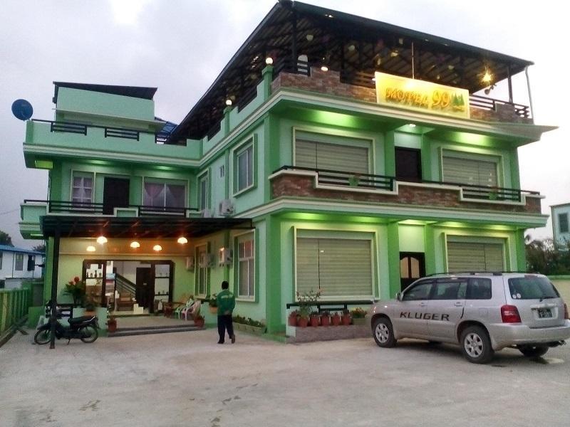 Hotel 99 Pyin Oo Lwin Buitenkant foto