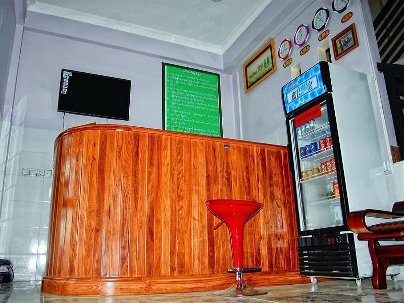 Hotel 99 Pyin Oo Lwin Buitenkant foto