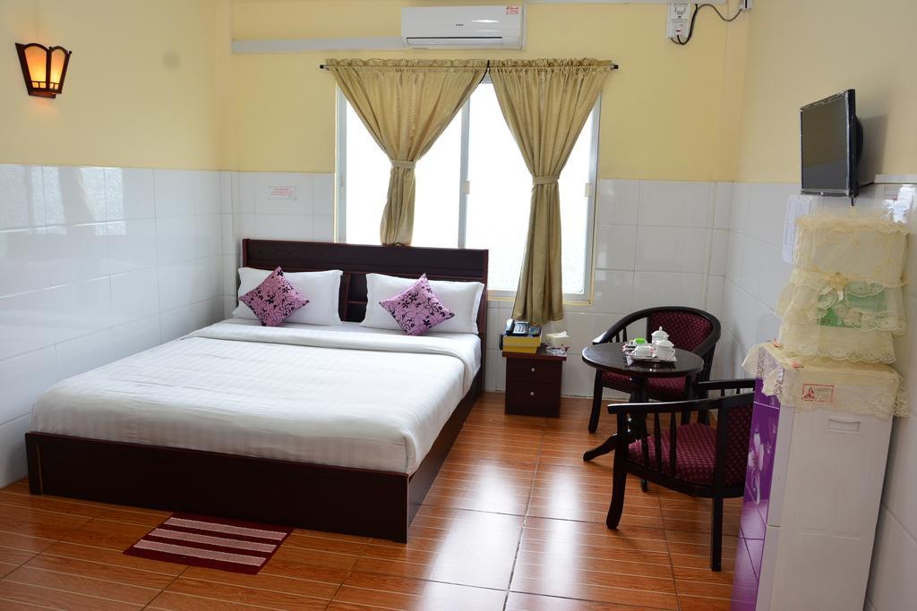 Hotel 99 Pyin Oo Lwin Buitenkant foto