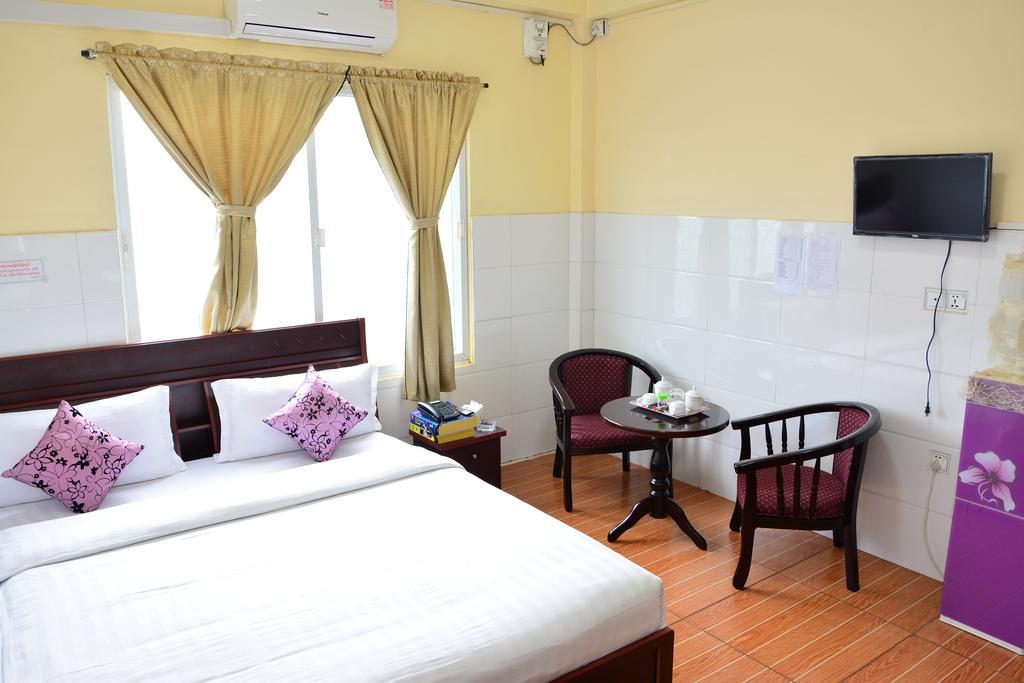 Hotel 99 Pyin Oo Lwin Buitenkant foto