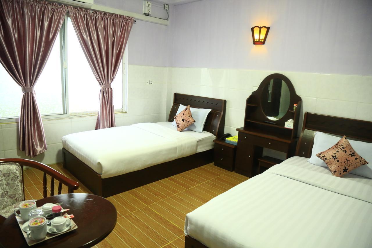 Hotel 99 Pyin Oo Lwin Buitenkant foto