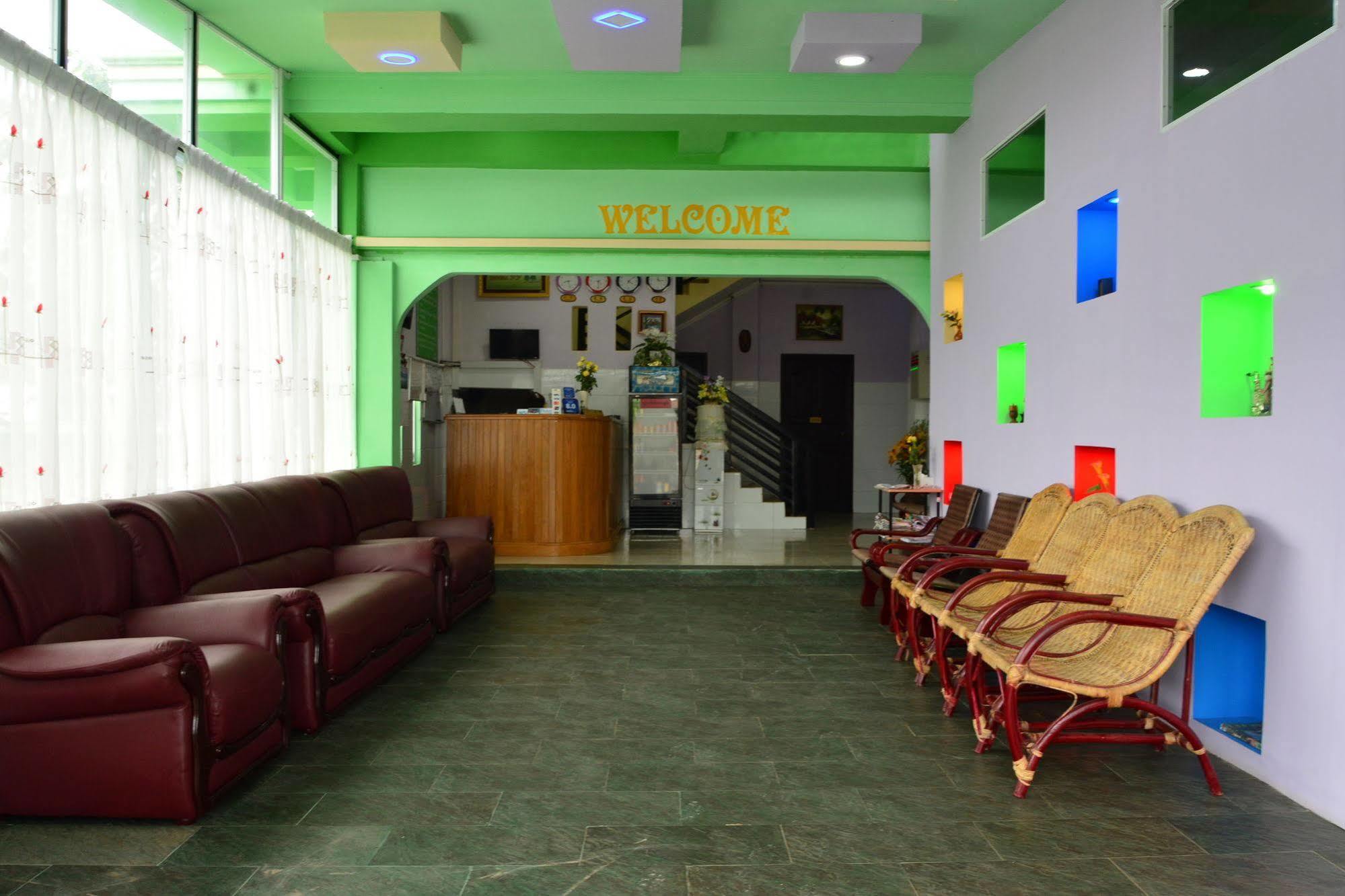 Hotel 99 Pyin Oo Lwin Buitenkant foto