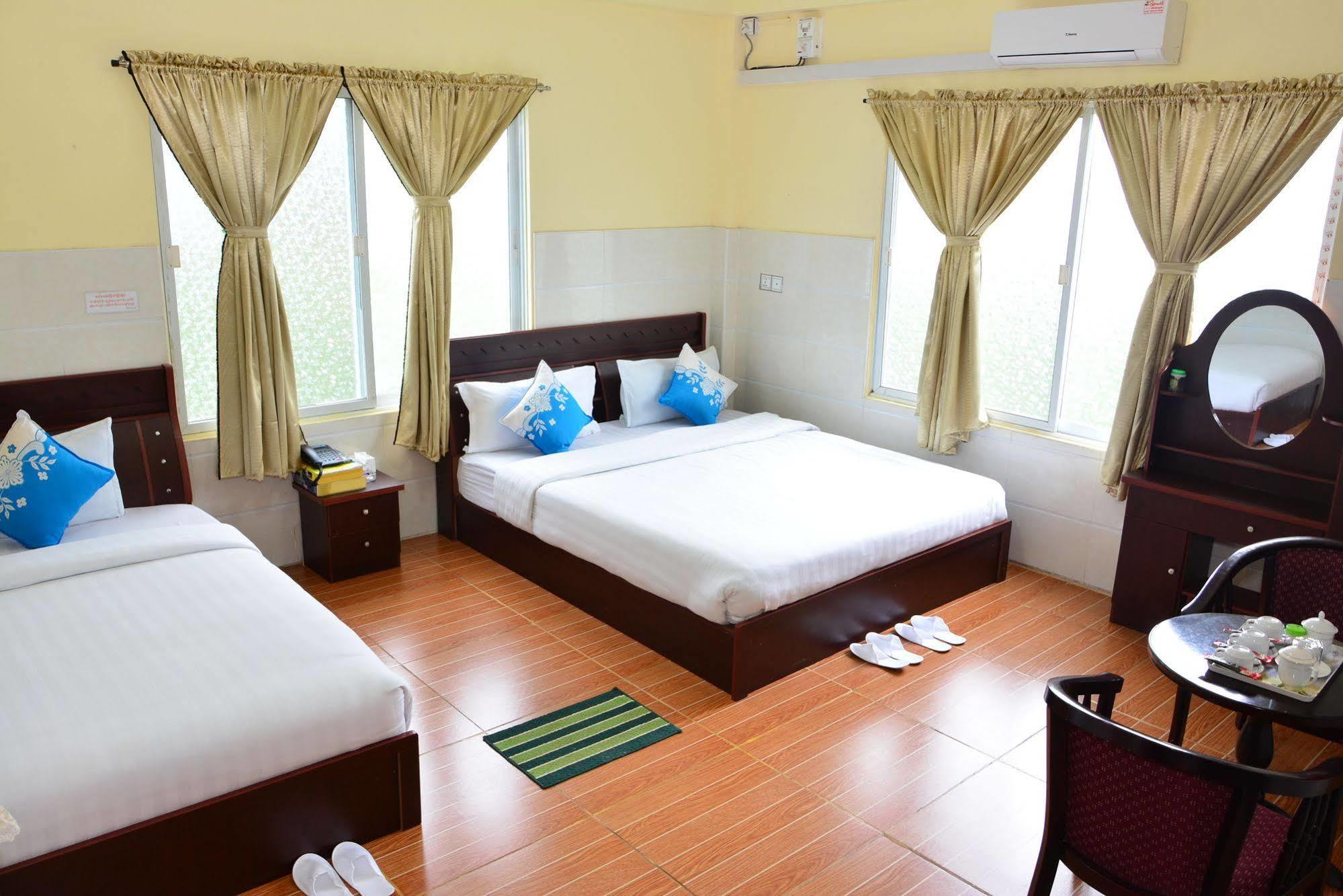 Hotel 99 Pyin Oo Lwin Buitenkant foto