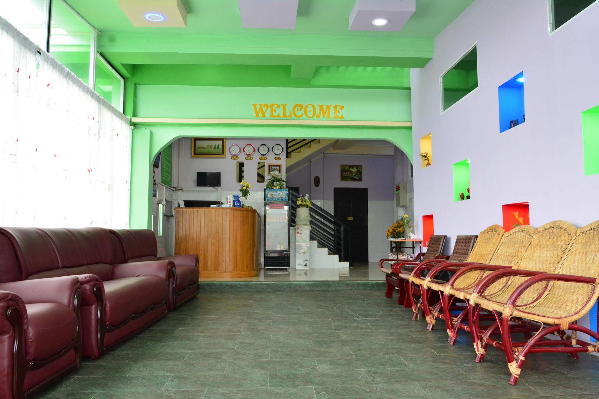 Hotel 99 Pyin Oo Lwin Buitenkant foto