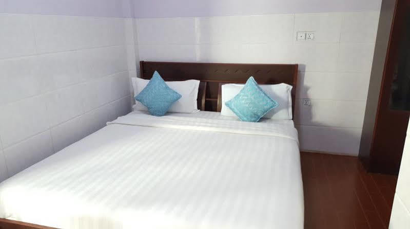 Hotel 99 Pyin Oo Lwin Buitenkant foto