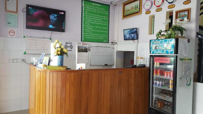 Hotel 99 Pyin Oo Lwin Buitenkant foto